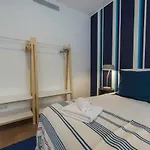 Apartament High Ceiling Duplex At Cais Do Sodre