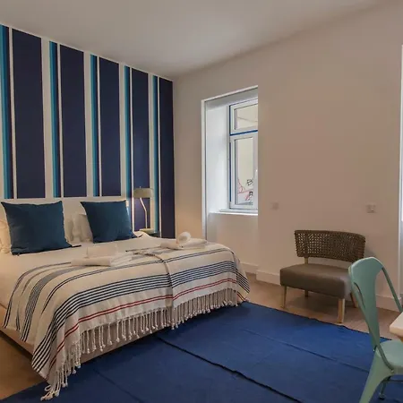 Apartamento High Ceiling Duplex At Cais Do Sodre *