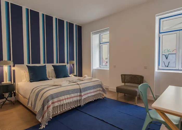 Apartment High Ceiling Duplex At Cais Do Sodre *