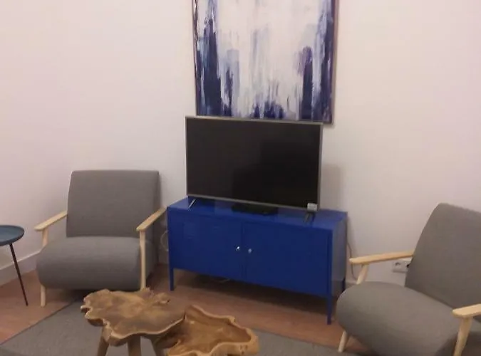 High Ceiling Duplex At Cais Do Sodre * Lisbon