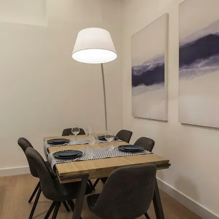 Apartment High Ceiling Duplex At Cais Do Sodre *
