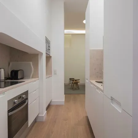High Ceiling Duplex At Cais Do Sodre Apartment *